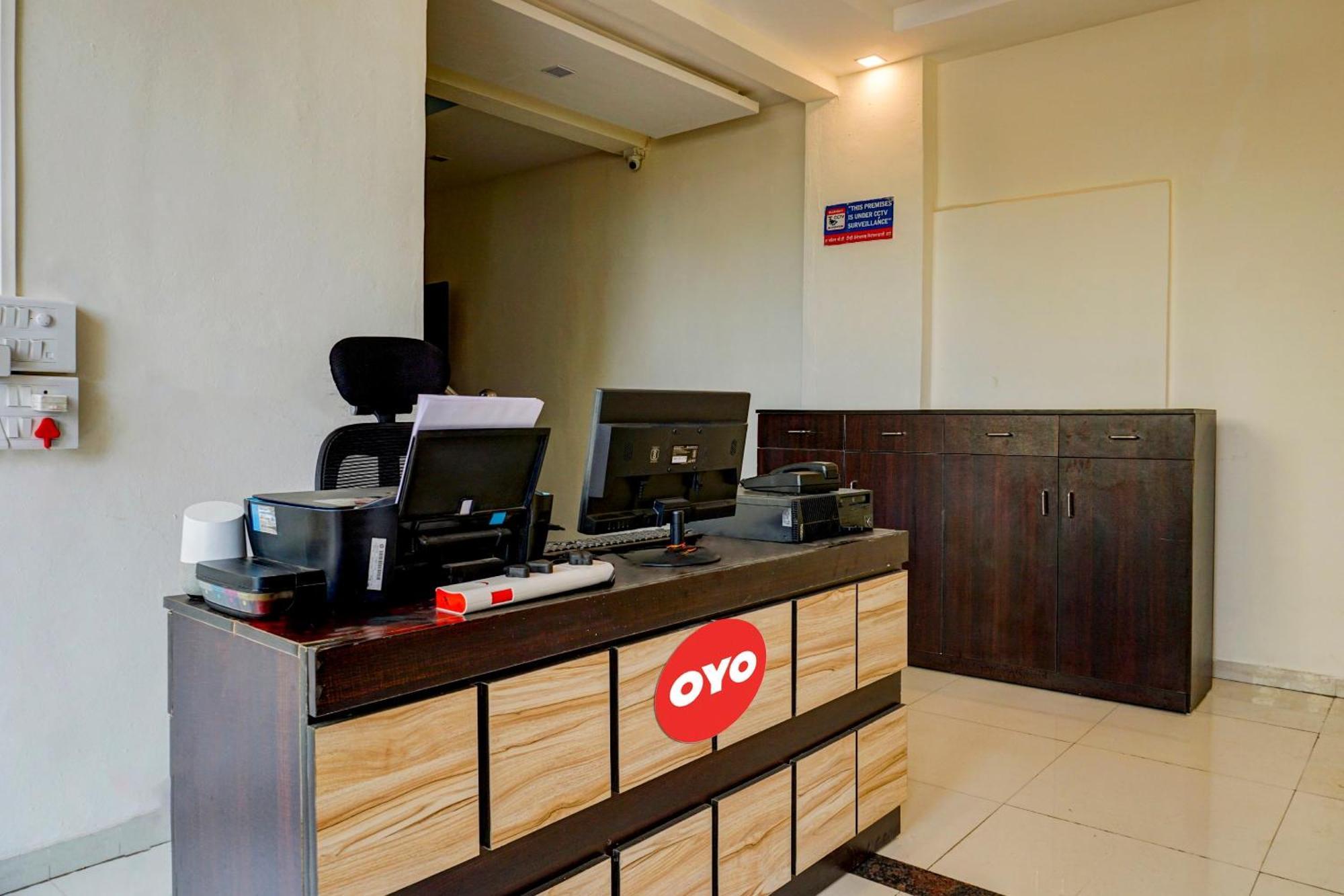 Collection O Golden Leaf Hotel Hinjawadi Bagian luar foto